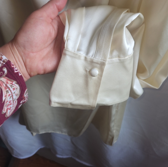 Lilysilk Cream Draped Blouse with Elegant Silhouette - Picture 5 of 7